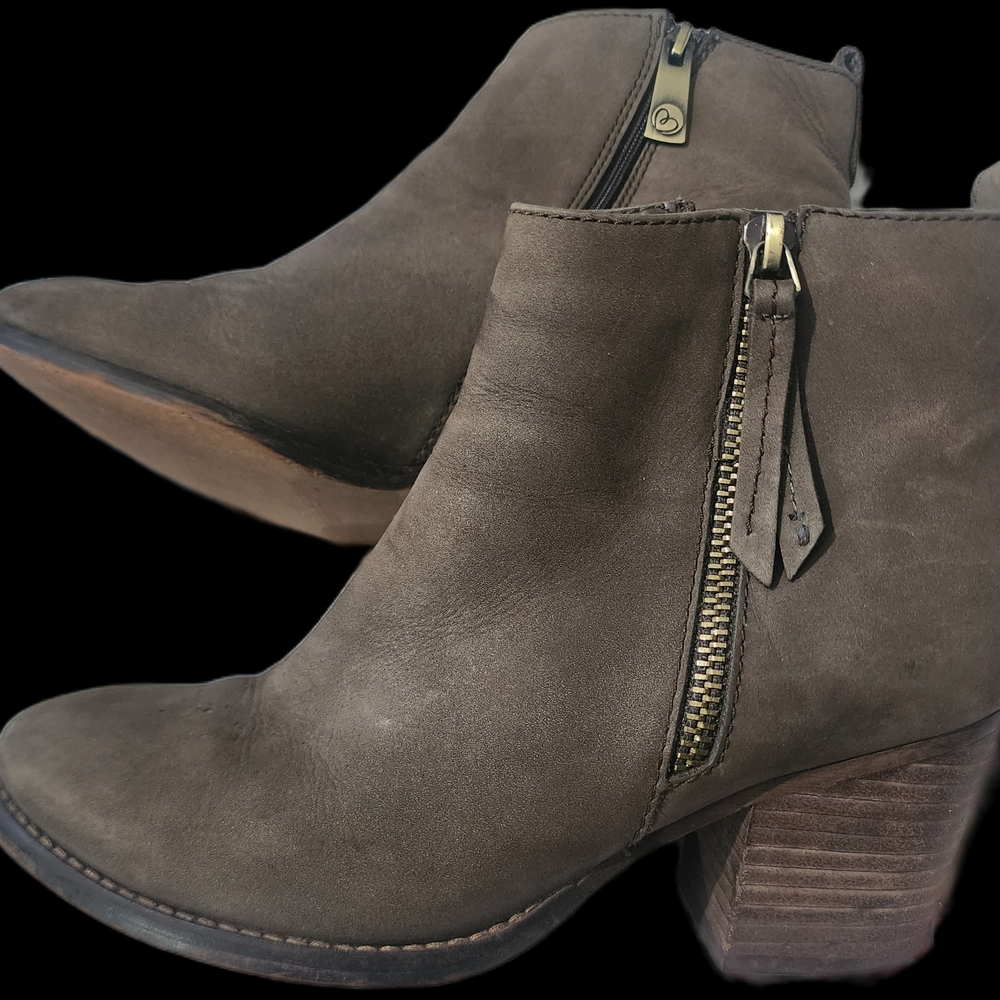 Blondo Taupe Ankle Boots with Side Zipper
